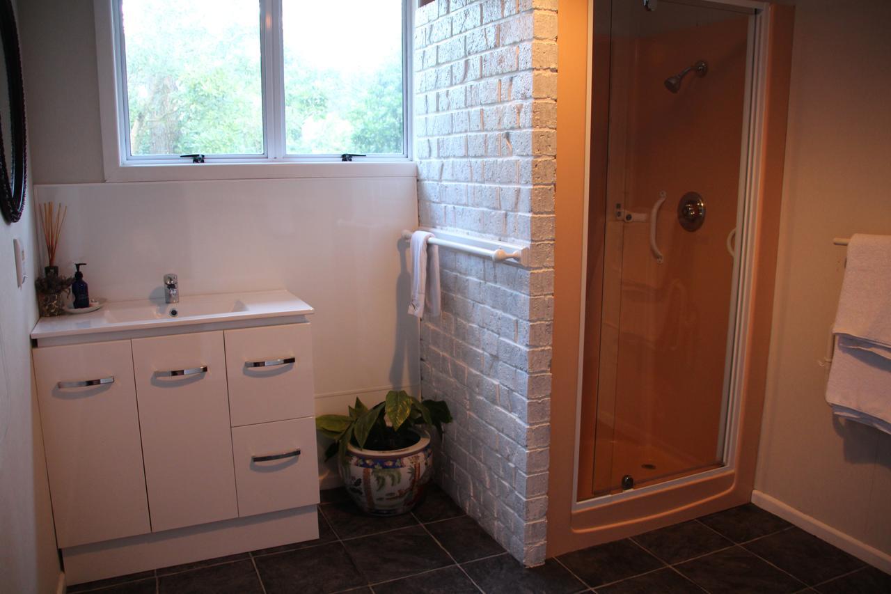 Punehu Stream Cottage Opunake Eksteriør bilde